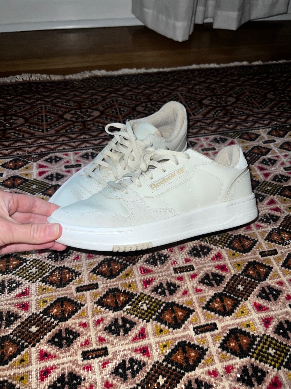 Reebok court sneakers